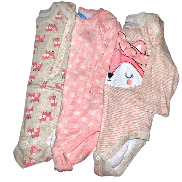 🎀3/$23🎀 Fox Onesie Bundle - Picture 4 of 9